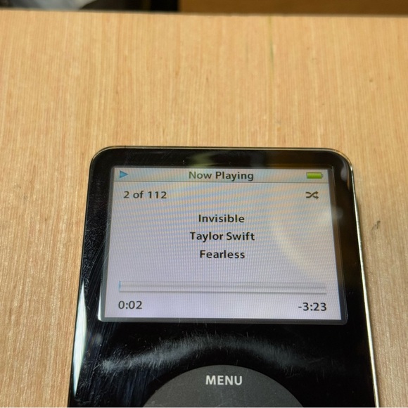 iPod Model:A1136 5thGen 30GB Blk Tested Good w/4171 Songs/Charger Read Info Blw! - Picture 2 of 14